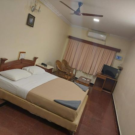 Sea Breeze Beach Resort Mahabalipuram Exterior foto