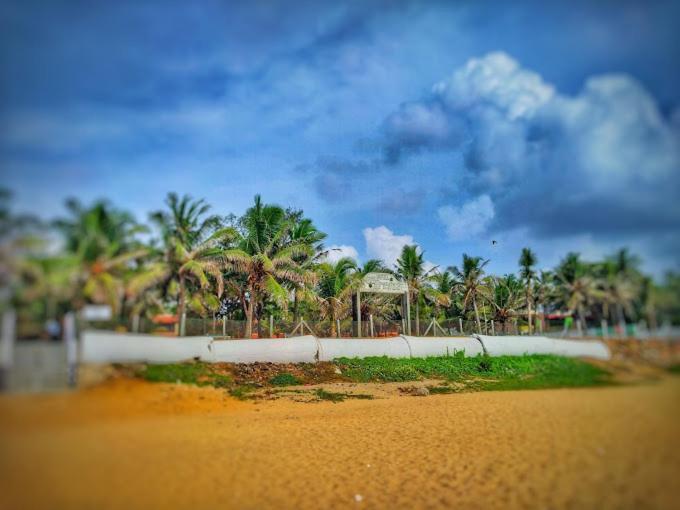 Sea Breeze Beach Resort Mahabalipuram Exterior foto