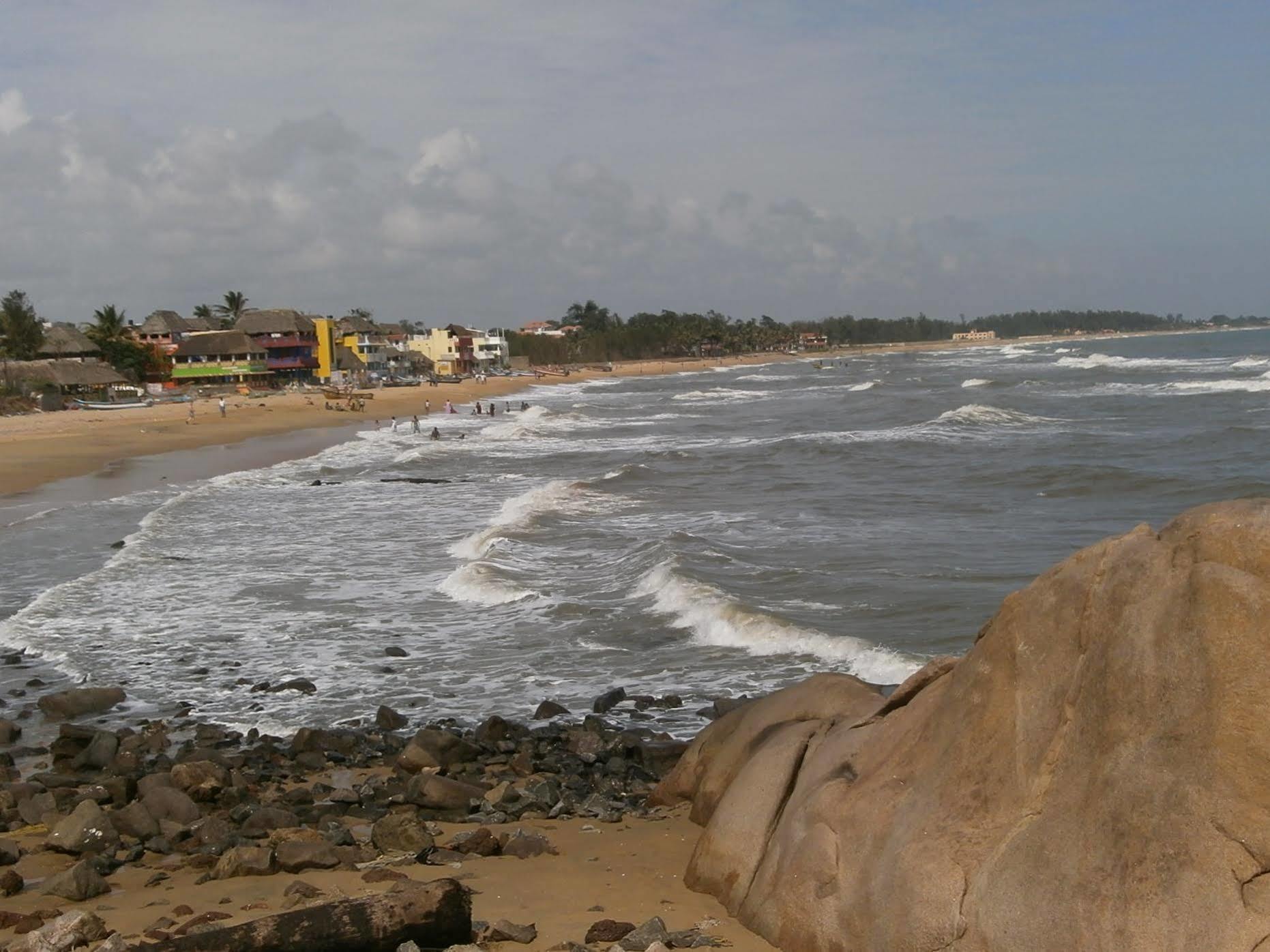Sea Breeze Beach Resort Mahabalipuram Exterior foto